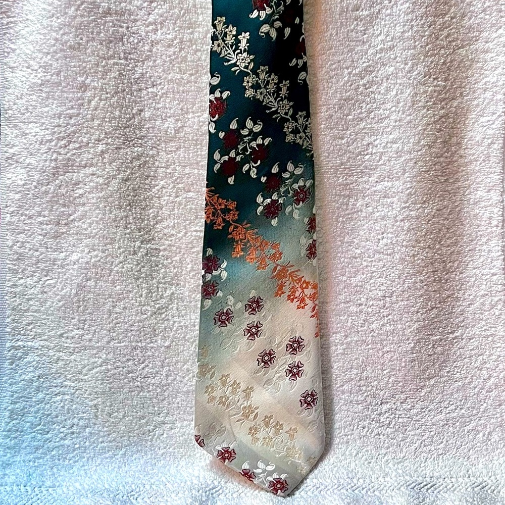 CHRISTIAN DIOR Vintage Floral Tie